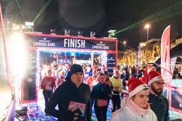 Start van Santa Run van de Kerstcorrida 2024