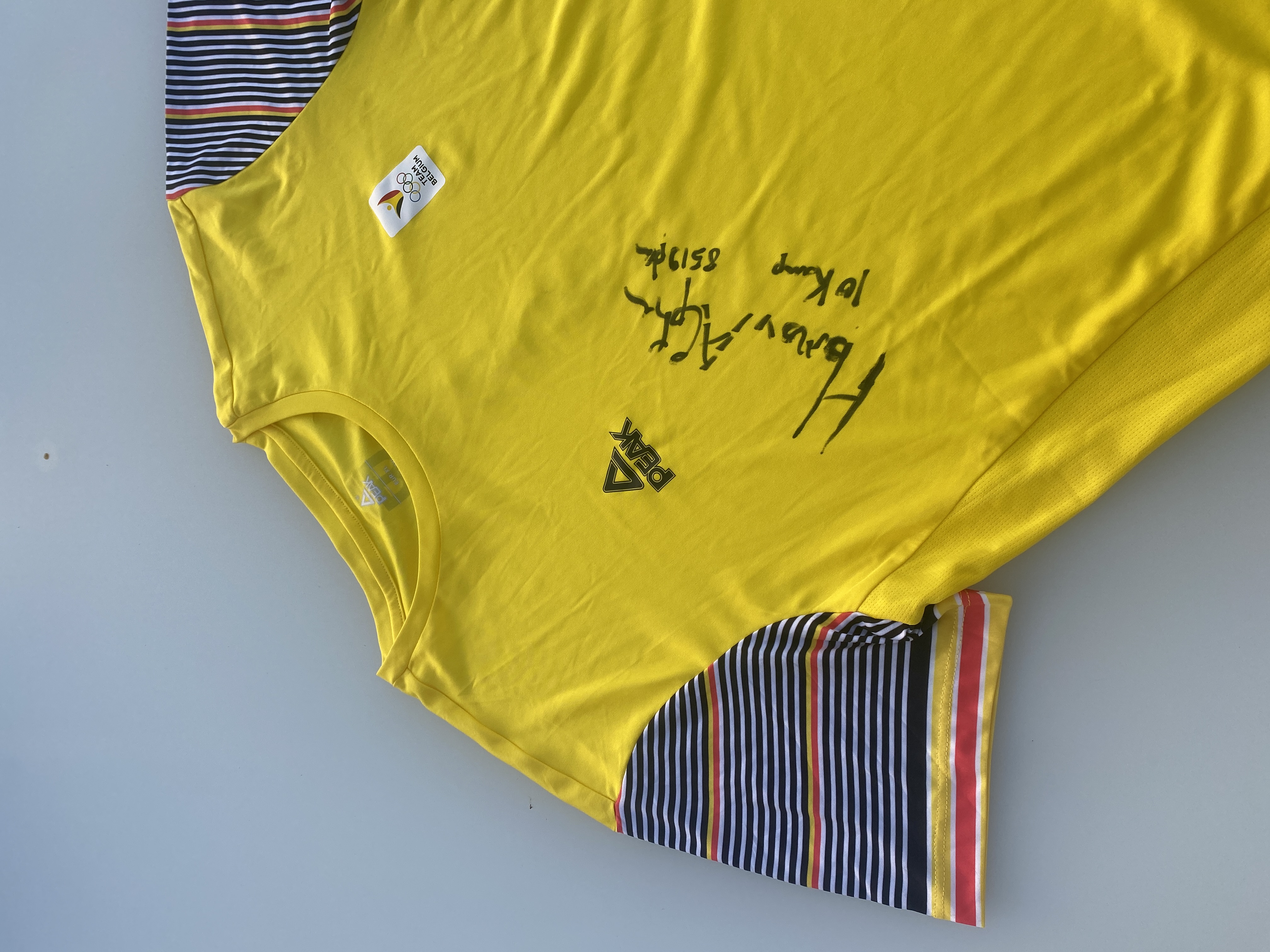 Gesigneerde trainingsoutfit van Hans van Alphen op de Olympische spelen